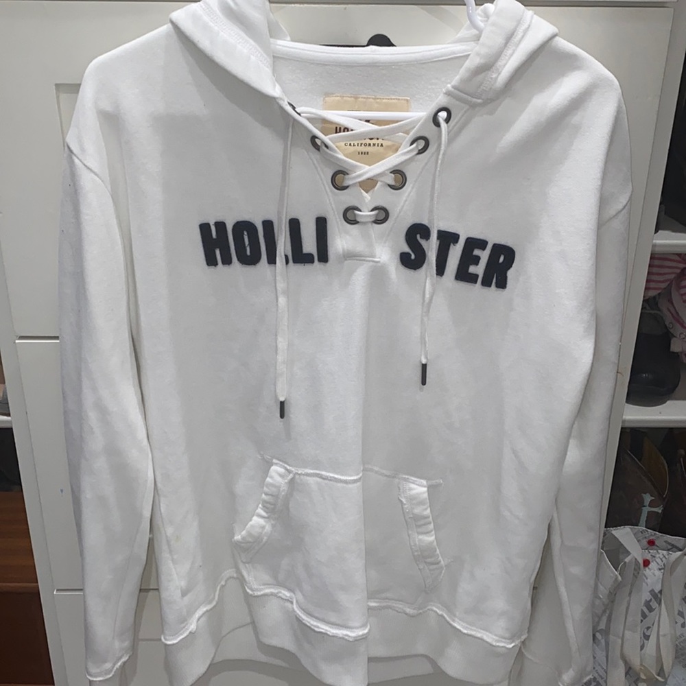 White Hollister Sweatshirt